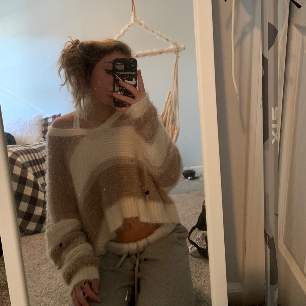 altard state sweater
